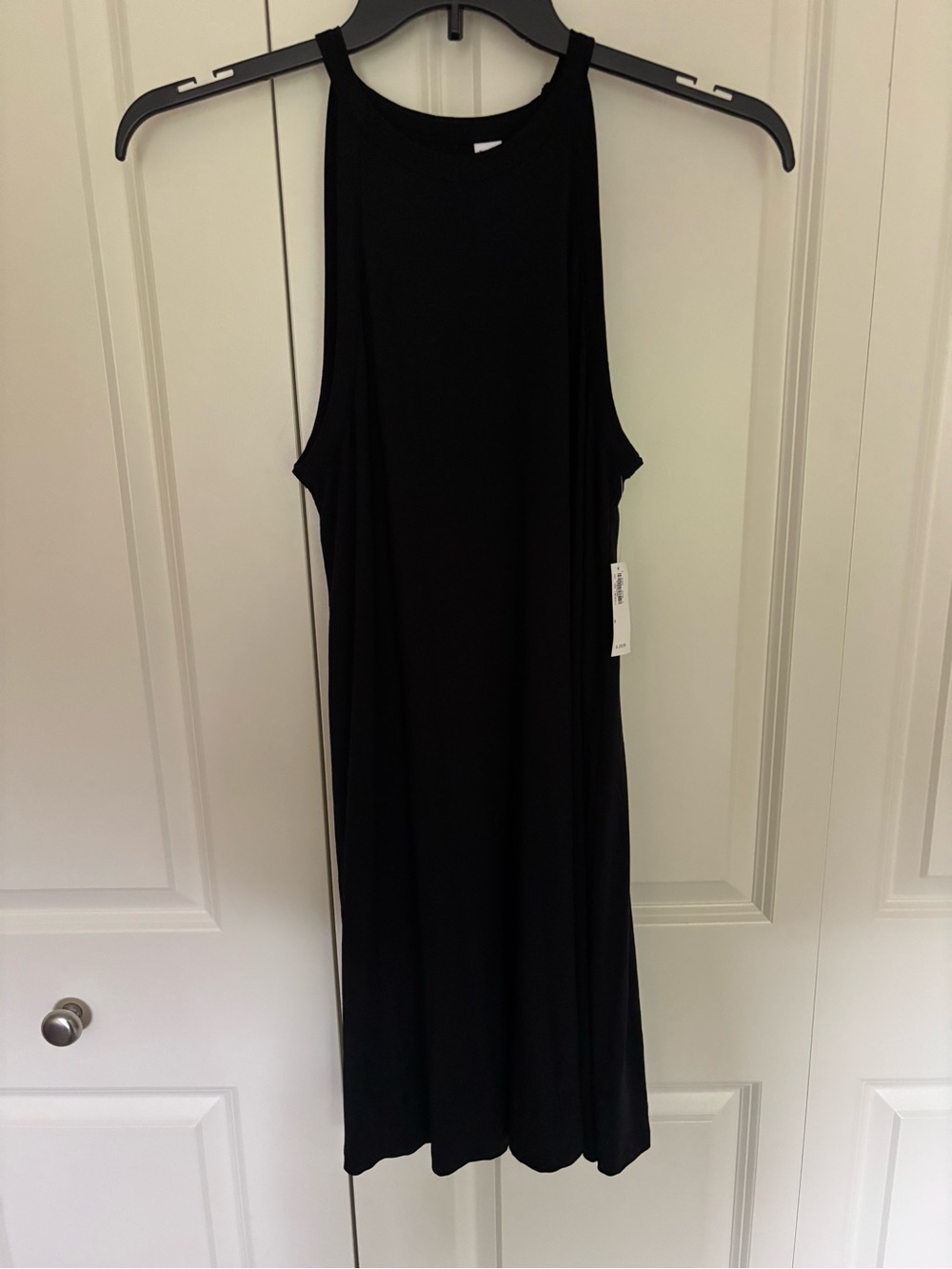 Women’s old navy black stretchy racerback tank summer dress size small. NWT.